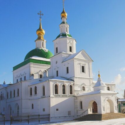 Монастыри