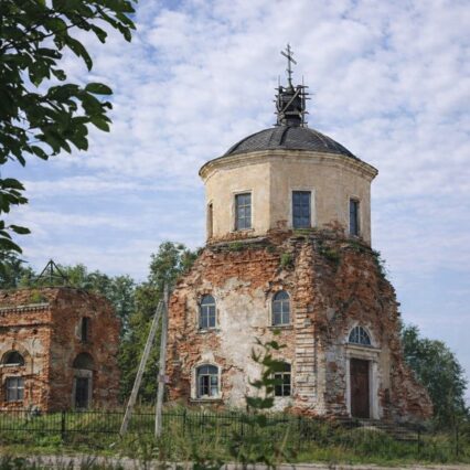 Храм Воскресения Словущего, Юрлово